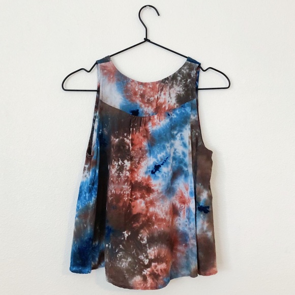 Accepting all offers!! UO  // Tie Dye Tank - Picture 2 of 3